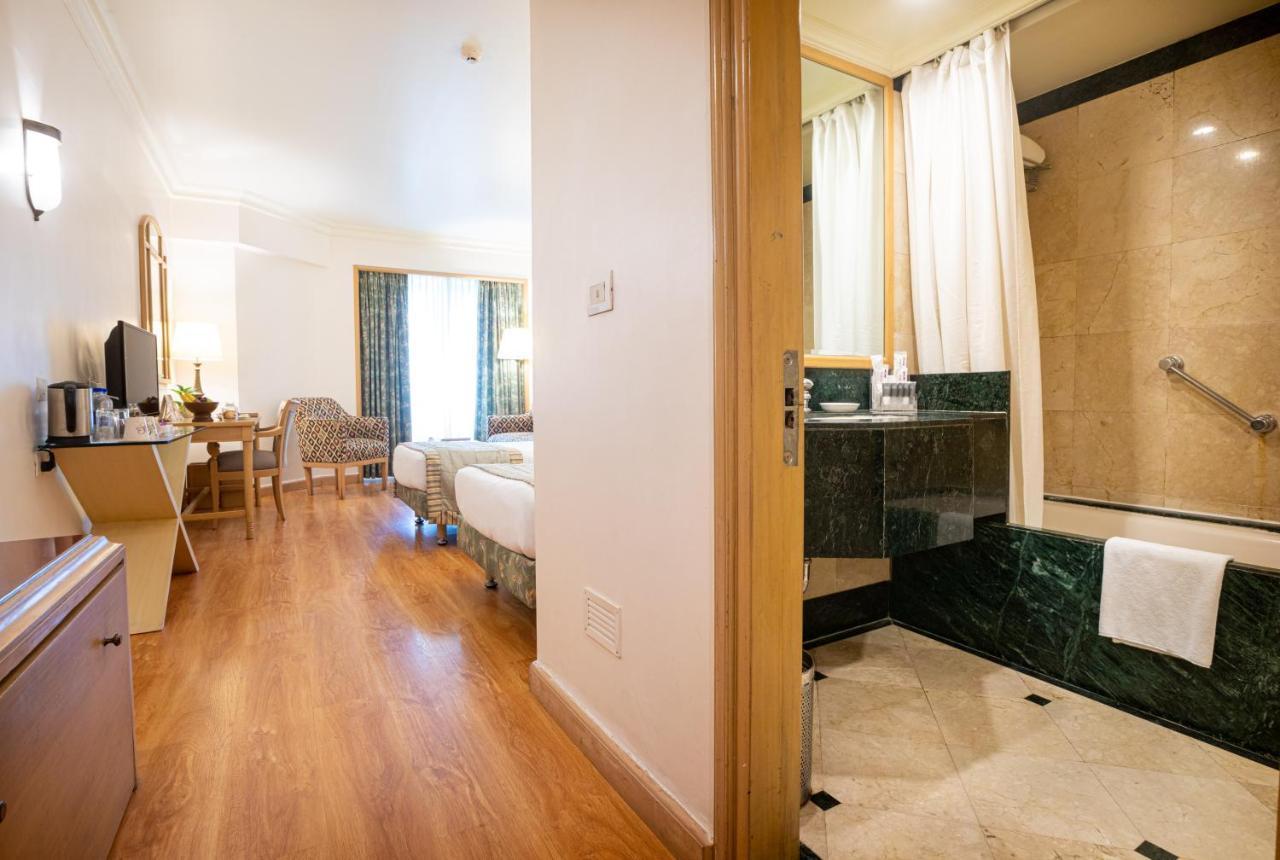 兰花酒店 孟买 外观 照片 A room at the hotel