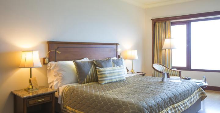 兰花酒店 孟买 外观 照片 A bedroom at the hotel