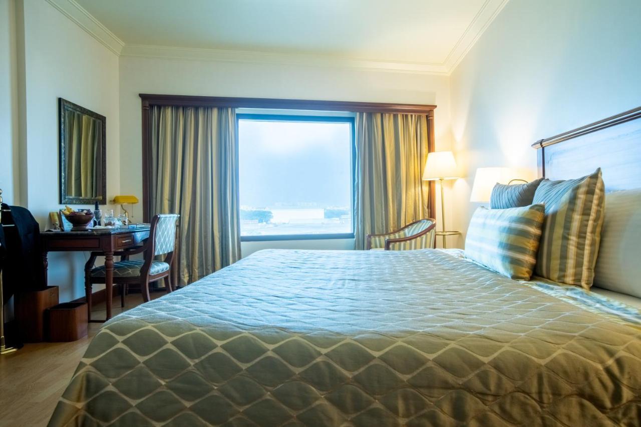兰花酒店 孟买 外观 照片 A room at the Taj Bengal